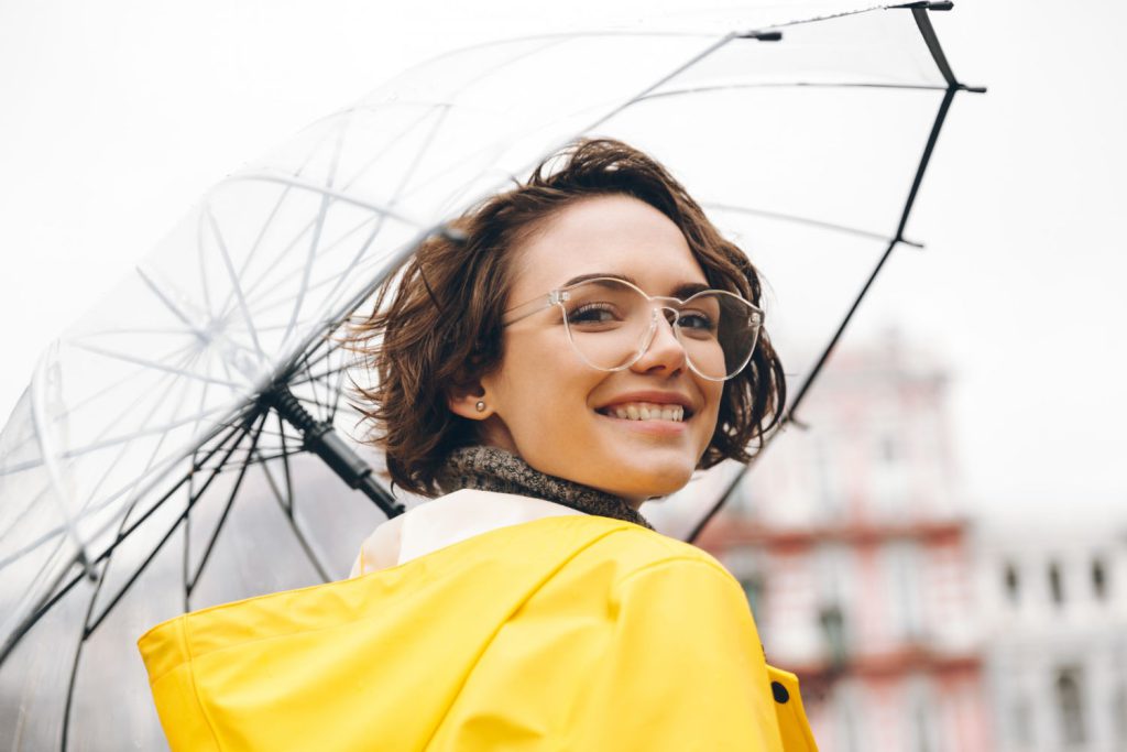 Jeśli szukasz luksusowych okularów korekcyjnych, które połączą wysoką jakość wykonania z modnym designem, Ray Ban to marka, na którą warto postawić